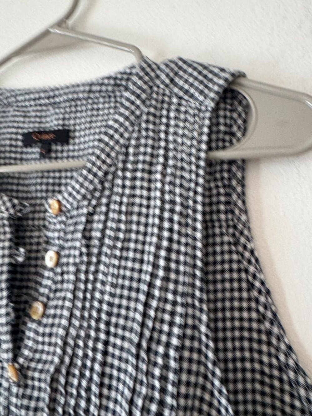 Quince 100% European Linen Sleeveless Swing Dress in Classic Mini Gingham - Picture 5 of 13